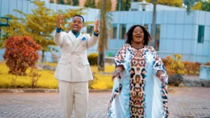 Pastor Amos Ft Upendo Nkone – Salama